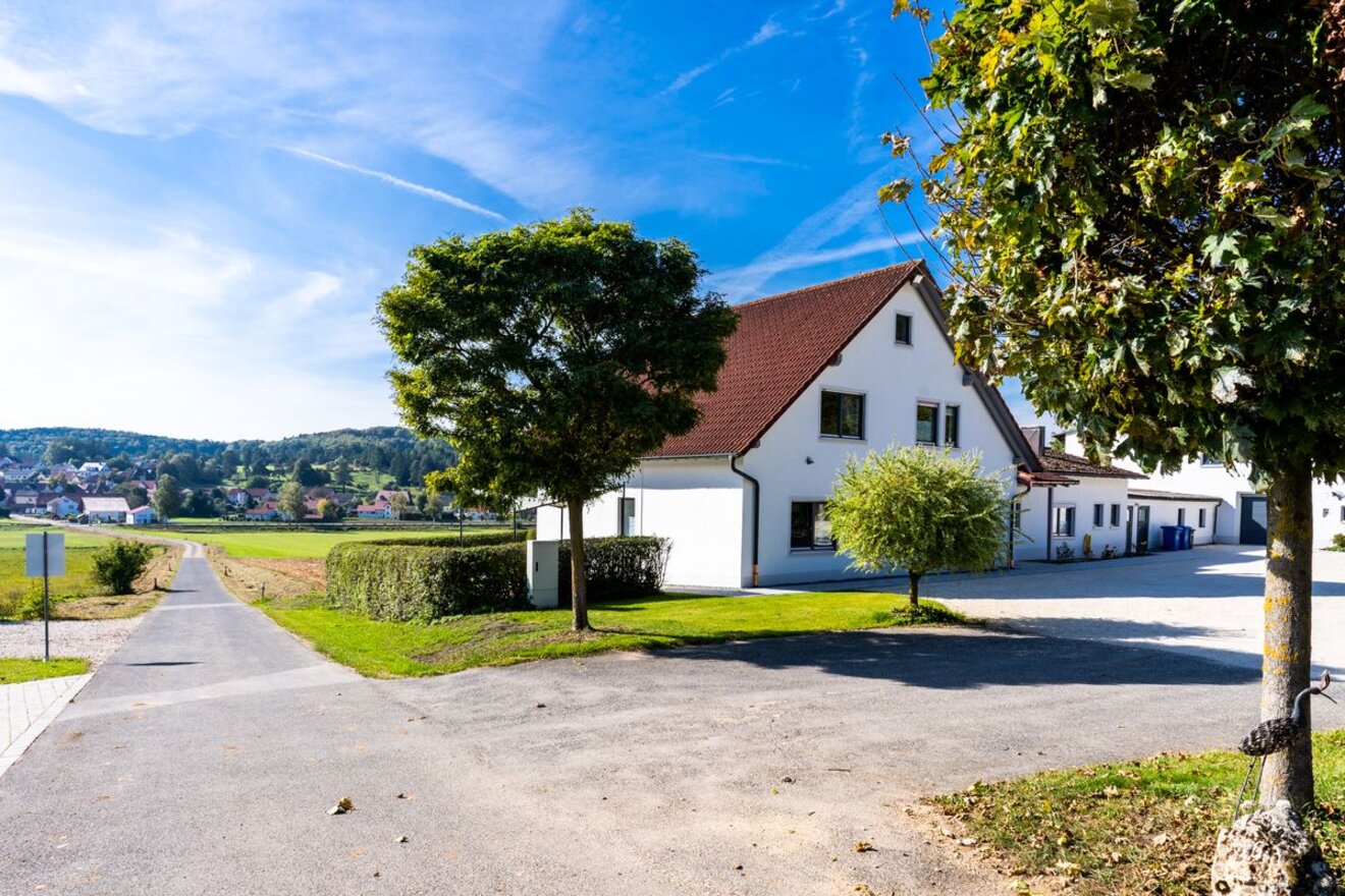 Einfahrt zum Jura Ferienhof Einfahrt zum Jura Ferienhof